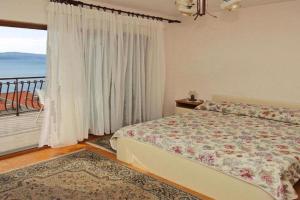 Apartmani Ujdur, Tice