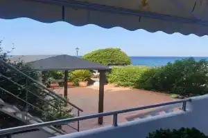 Family Sea & Garden View Apartment, Preveza