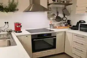 Izzy - 5 min walk from the main square Apartments, Zagreb