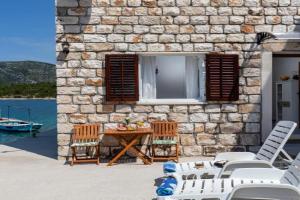 Apartments Lovorna, Slano
