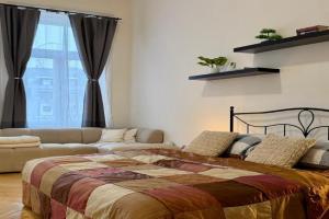 Apartment Hviezdoslav Square, the historic heart of, Bratislava