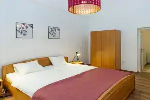 SOPHIE Apartman, Eger