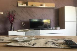 Holly apartman, Umag