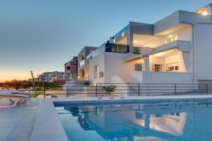 Villa Croatica II, Zablace