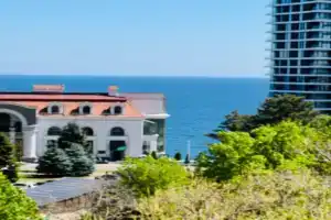 Spalnya-studiya s vidom na more i park Apartments, Odessa