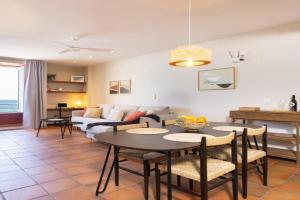 Spectacular Beachfront Loft-Style CASA CORINA II, El Medano