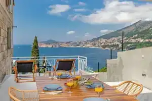 St Jakov Superior Beach Apartment with Free Parking, Mlini