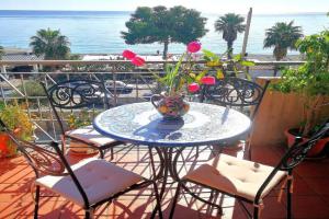 Taormina by the sea Apartments, Mazzeo