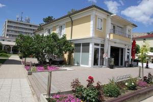 ARA-LEKAJ Apartments, Baska