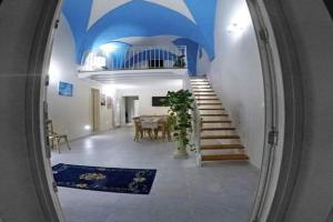 A casa tu zi Melu, Felline