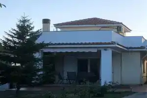 Anna House Palouri, Paliouri