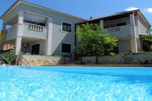 Holiday home with pool,, Island Brac, Supetar