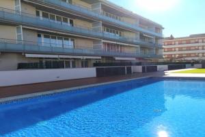 NEW! Apartamento con piscina y balcón a 2 minutos de la playa. WI-FI, L'Estartit