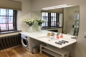 Doma square apartment 2, in the heart of Old town, Riga