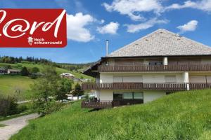 Spechtsboden C4- hochwertige Ferienwohnung mit 2 Schlafzimmer in- Ski In and ski out, Feldberg Apartments, Todtnauberg