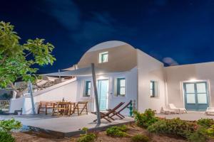 Adagio Villas, Kamari