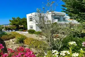 Villa Papagiorgio Luxury and Harmony, Gennadi