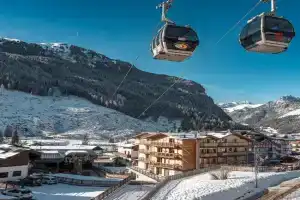 Cesa Planber Apartments Mountain View SKI-IN SKI-OUT, Canazei