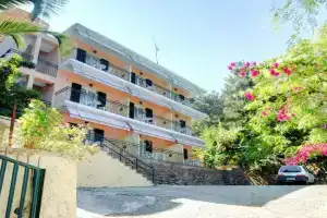 Empress Corfu Apartments, Benitses