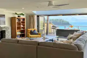 Lakefront Luxury 912 The Beacon 3 Bedroom, Queenstown