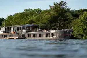 La Rivière House - Péniche Carpe Diem, Nantes