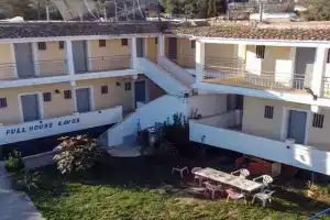 FULL HOUSE, Kavos