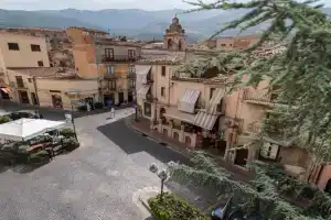 Casa Lucia, Castelbuono
