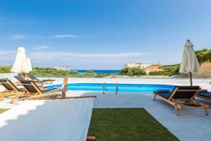 Nikiforos Villa, Private Pool & BBQ, SeaViews, By ThinkVilla, Sfakaki