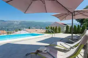 Romantic apartments Marko for 2 with pool and grill, Zaton