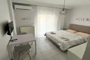 Nikoletta's Studio, Komotini