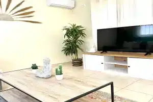 Bohem Apartment near Athens Airport, Spata