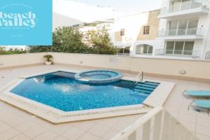 Family duplex apartment w shared pool by Homely, Mellieha