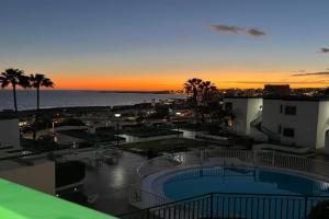 SEA VIEW 2BR TOPLOCTAION Heated pool 5 min to beach Apartments, San Agustin