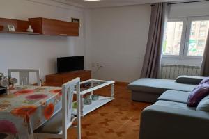 PISO CERCA DEL SARDINERO Apartments, Santander