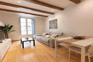 Bravissimo Plaça dels Raïms Apartments, Girona