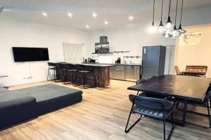Loft directly next to Oktoberfest and downtown Apartments, Munchen