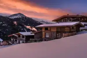 Chalets - The Peak, Solden