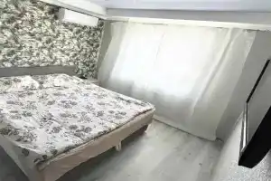 Dvokimnatna na Oboloni bilya Drim-Tauna Apartments, Kiev