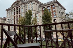 Kyiv Khreschatyk 27 Apartment, Kiev