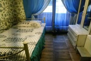 Cozy room nearly the United Exhibition Center on the metro station Levoberejnaya., Kiev