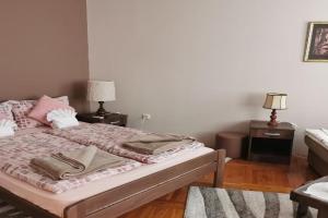 Kata's Place Apartments, Subotitsa