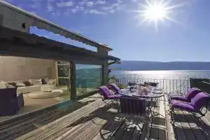 Villa Rachele: stunning luxury villa in centre with private pool and breathtaking views, Gargnano
