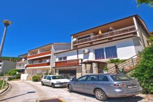 Apartments and room 155, Rabac