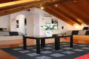 Accogliente appartamento moderno, vicino a Apartments, Marghera