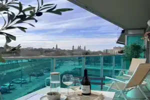 El Balcón del Ebro by Alogest- Vistas, piscina y 2 parking Apartments, Zaragoza