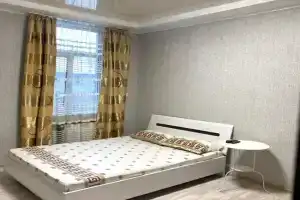 Apartment room-bilya vokzalu-nedaleko vid tsentru, Lvov