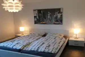 Andinas Ferienwohnung in ruhiger Lage direkt am Wald Apartments, Siegen