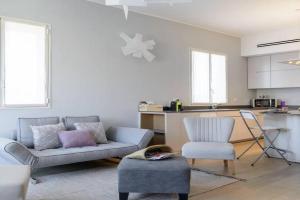 Italian design apartment in Rothschild Blvd, Bnei Brak
