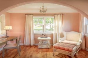 Paradise Cottage Private Pool! Home, West Palm Beach