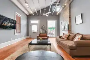 Cozy and Charming House Close to St Charles Ave, New Orleans